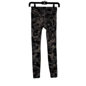 Athleta Girls Grey Camo Athletic Printed Chit Chat Tight Activewear Size Large